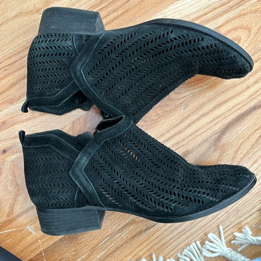 Vince Camuto Black Booties - Picture 4 of 8